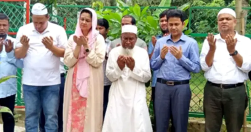 পীরগঞ্জে জুলাই আন্দোলনের শহীদ আবু সাঈদের কবর জিয়ারত করলেন বিএনপি এমপি জেবা আমিন খান