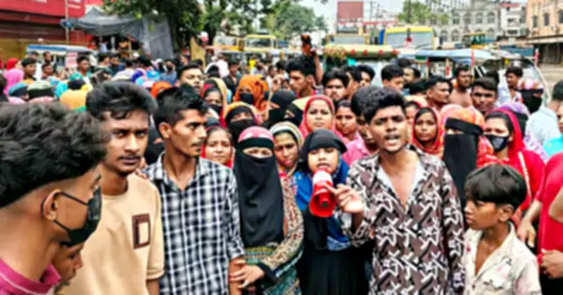 নারায়ণগঞ্জে বয়লার বিস্ফোরণে ৭ শ্রমিক আহত, বিক্ষোভ থামাল পুলিশ