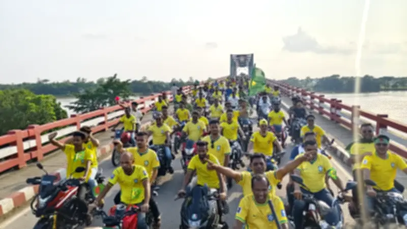 সুনামগঞ্জে ব্রাজিল সমর্থকদের মোটরসাইকেল শোভাযাত্রা