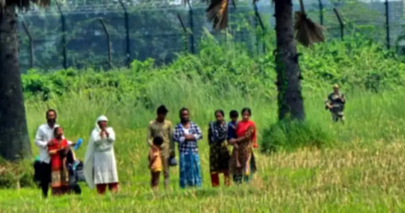নওগাঁ সীমান্তে বিএসএফের পুশইন চেষ্টা, শূন্যরেখায় ৯ জন