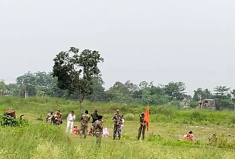বিএসএফের পুশ ইন চেষ্টা ব্যর্থ: বিজিবির বাধায় ফেরত নেওয়া হলো ২০ জনকে