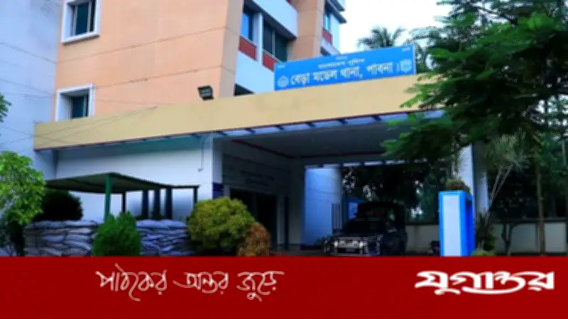চাঁদা না পেয়ে ব্যবসায়ীর হাত-পা ভাঙার অভিযোগ শ্রমিক দল নেতার বিরুদ্ধে