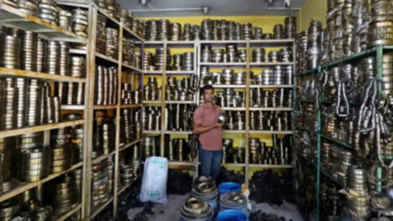 চট্টগ্রামে বিয়ারিংয়ের দোকান: ১০ টাকা থেকে ৩ লাখ টাকা দাম