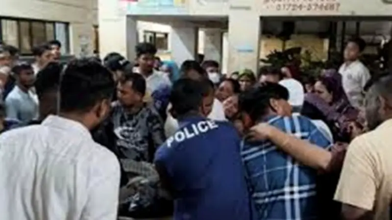 চট্টগ্রামে শ্রমিকদল কর্মী নিহত, ৫ থানার ওসি পরিবর্তন