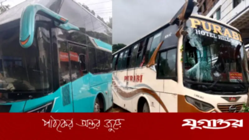 লোহাগাড়ায় বাসের জানালা দিয়ে মাথা বের করায় কলেজছাত্রীর মৃত্যু