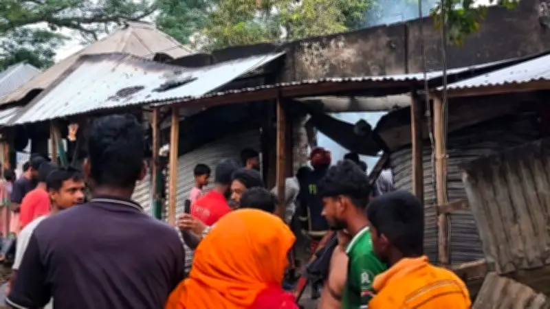বাজারে আগুনে সিলিন্ডার বিস্ফোরণে নিহত ১, কিশোরগঞ্জে কাঁঠাল বিরোধে বাবার মৃত্যু