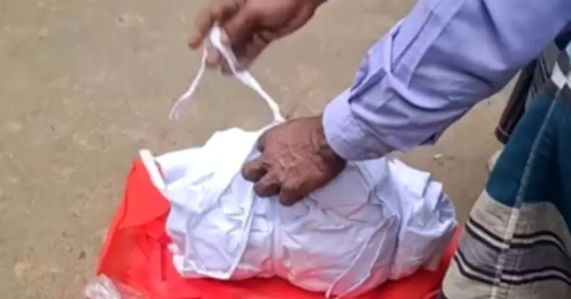 রাজবাড়ীতে কাফনের কাপড় ও চিঠি রেখে প্রাণনাশের হুমকি