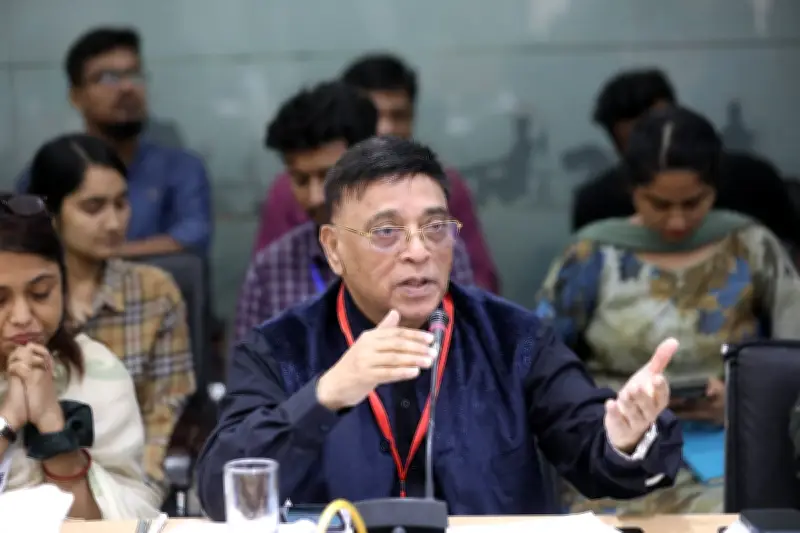 গণতান্ত্রিক প্যারেন্টিং: সন্তানের ভবিষ্যৎ গঠনে বাবা-মায়ের ভূমিকা