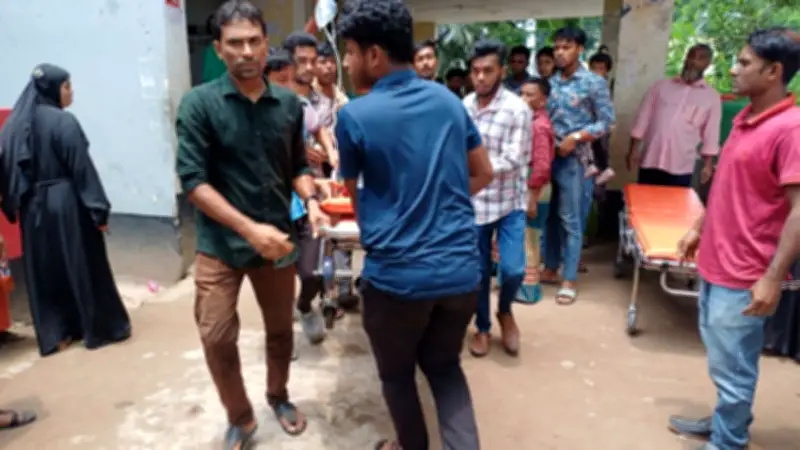 ঢাবি শিক্ষার্থীসহ মা-বোন খুন, সন্দেহভাজন আটক后被 পিটিয়ে হত্যা