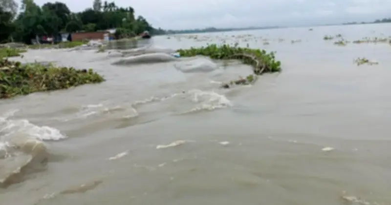 কুরিগ্রামে দুধকুমার নদীর পানি বিপৎসীমার ২৬ সেমি ওপরে, বন্যার শঙ্কা