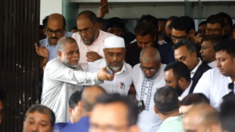 সুরঞ্জিত হত্যাচেষ্টা মামলায় আরিফুল হক চৌধুরীসহ আটজন খালাস
