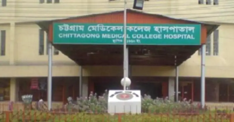 কর্ণফুলীতে ফিশিং ট্রলারে বিস্ফোরণ, ছয় নাবিক দগ্ধ