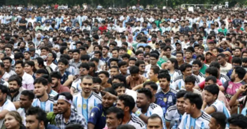 ফিফা বিশ্বকাপ-২০২৬: ঢাবি ক্যাম্পাসে বহিরাগত প্রবেশ ও যানবাহন চলাচল নিয়ন্ত্রিত