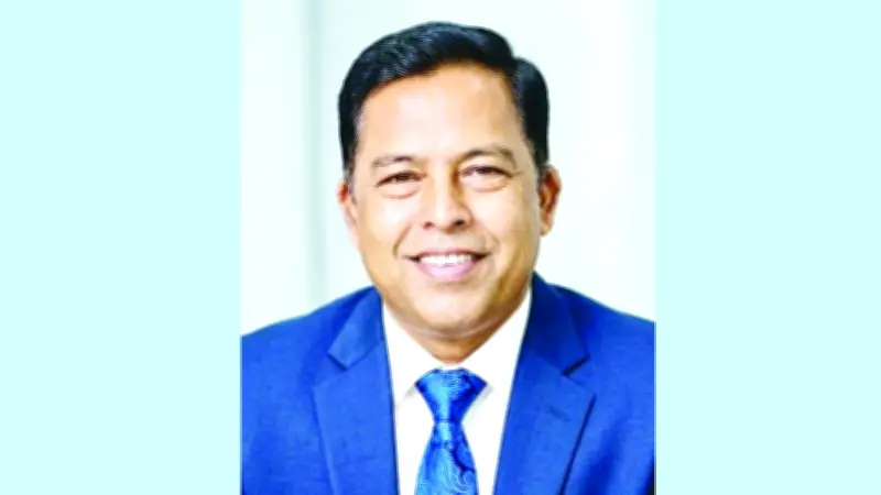 শহীদ মিনারে মুস্তাফা মনোয়ারকে শেষ শ্রদ্ধা, কাতার থেকে ফিরলো পাঁচ প্রবাসীর মরদেহ