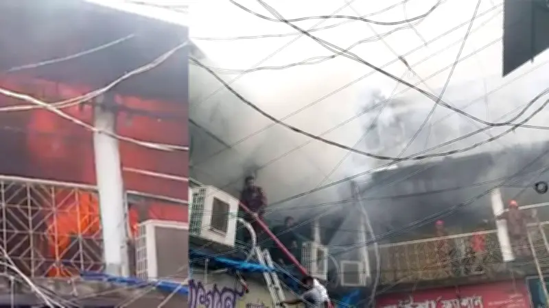 চাঁপাইনবাবগঞ্জে নিউ মার্কেটে আগুন, এক ঘণ্টায় নিয়ন্ত্রণ