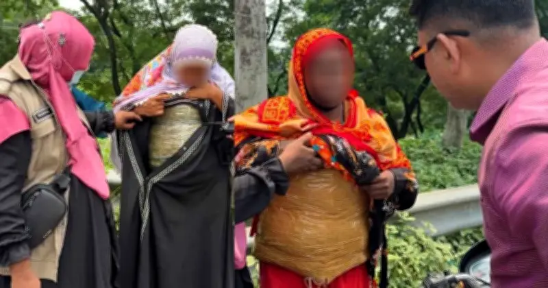পেটে ও পিঠে বেঁধে গাঁজা পাচার, ভৈরবে গ্রেপ্তার ৫
