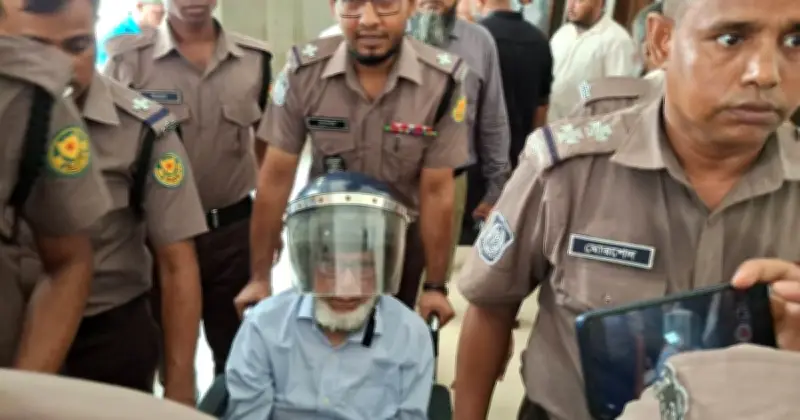সাবেক প্রধান বিচারপতি খায়রুল হককে জামিন দিলেন হাইকোর্ট