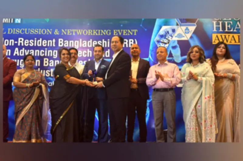 গ্লোবাল হেলথ অ্যাওয়ার্ড পেলেন ডা. আশীষ কুমার চক্রবর্তী