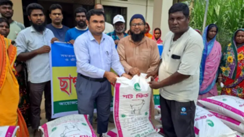 গোমস্তাপুরে ক্ষুদ্র নৃ-গোষ্ঠীর মাঝে ছাগলের খাবার বিতরণ, হামের টিকাদানে গাফিলতি হলে কঠোর ব্যবস্থা