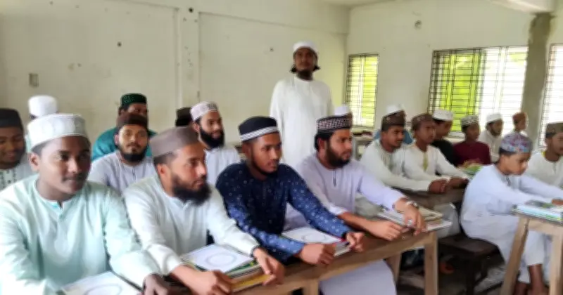 মাদ্রাসা শিক্ষকদের বেতন জটিলতা নিরসনে সরকারের উদ্যোগ