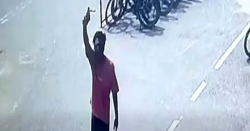 চট্টগ্রামে পোশাক কারখানায় গুলি, আতঙ্ক, যুবদল নেতাকে হত্যার হুমকি