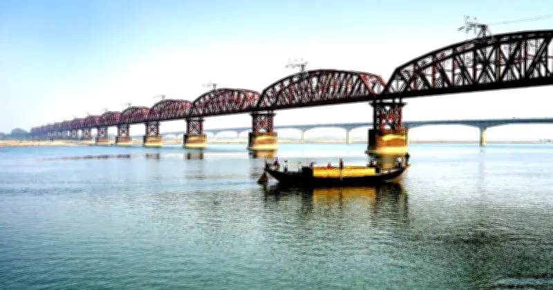 শতবর্ষ পেরিয়েও হার্ডিঞ্জ ব্রিজে ট্রেন চলাচল নিরাপদ, আয়ুষ্কাল বাড়ল ২০৪০ সাল পর্যন্ত