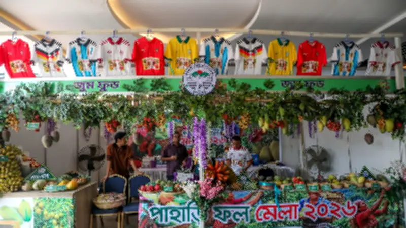 রাজধানীতে পাহাড়ি ফলমেলা শুরু, ৩০টি স্টলে মিলছে টাটকা ফল