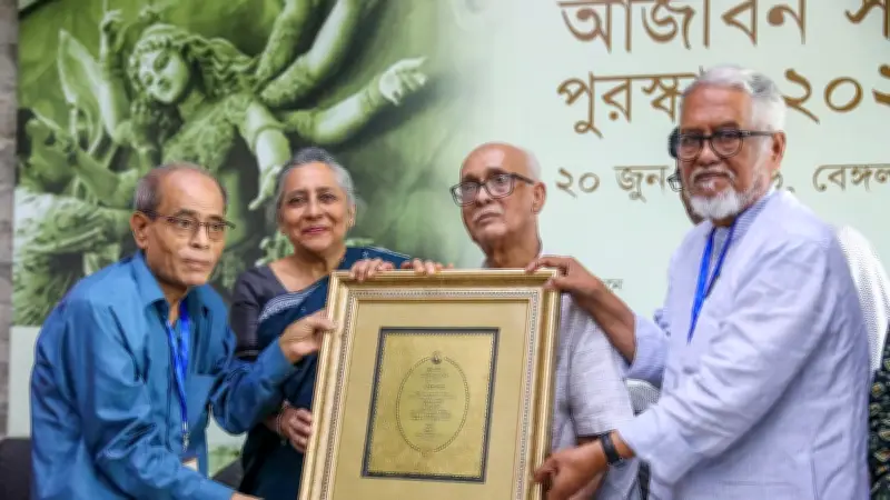 প্রতিমাশিল্পী হরিপদ পাল পেলেন আজীবন সম্মাননা