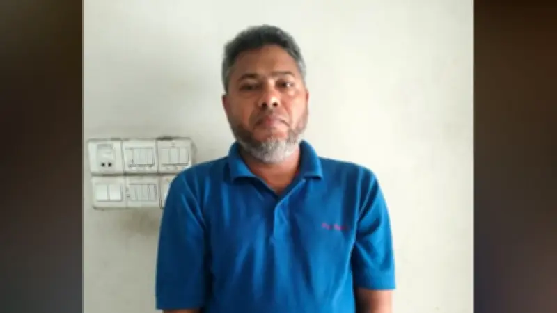 নামাজের ইমামতি রেখে পালানো, বিএনপি বহিষ্কৃত, কিশোরী ধর্ষণ, পাবনায় এইডস, পুলিশে রদবদল
