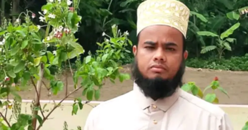 সীতাকুণ্ডে মসজিদের ভেতর ইমামের ঝুলন্ত মরদেহ উদ্ধার, চিরকুট উদ্ধার