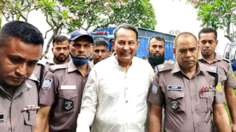মানবতাবিরোধী মামলায় ইনুর ১০ বছরের কারাদণ্ড, শহীদ মিনারে শেষ শ্রদ্ধা