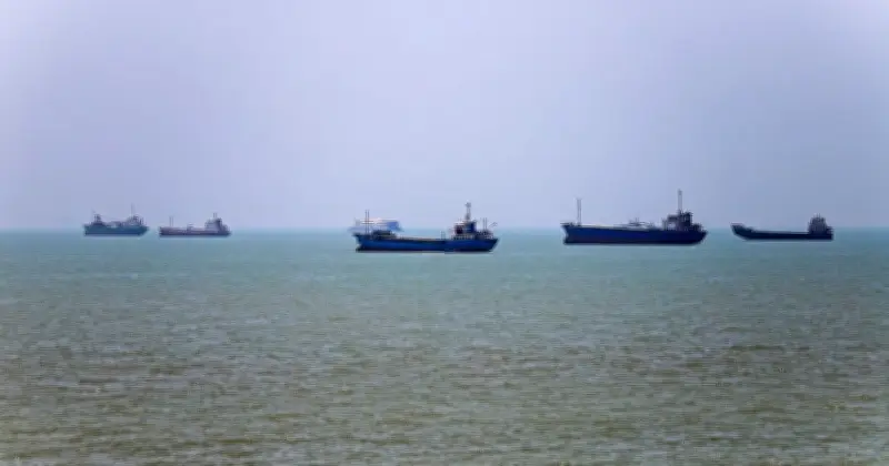 ইরানের বিপ্লবী গার্ডের হরমুজ প্রণালী পারাপারে কঠোর সতর্কবার্তা