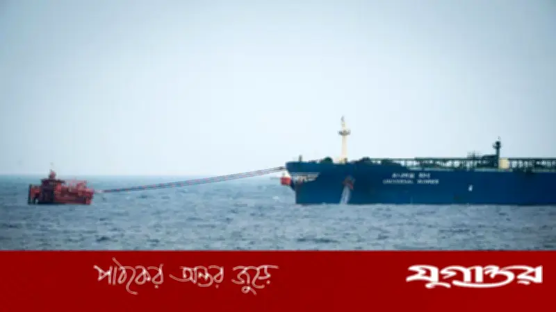 হরমুজে মার্কিন অবরোধ ভেঙে ইরানের ৩ ট্যাংকার, তেল রপ্তানি আবার শুরু
