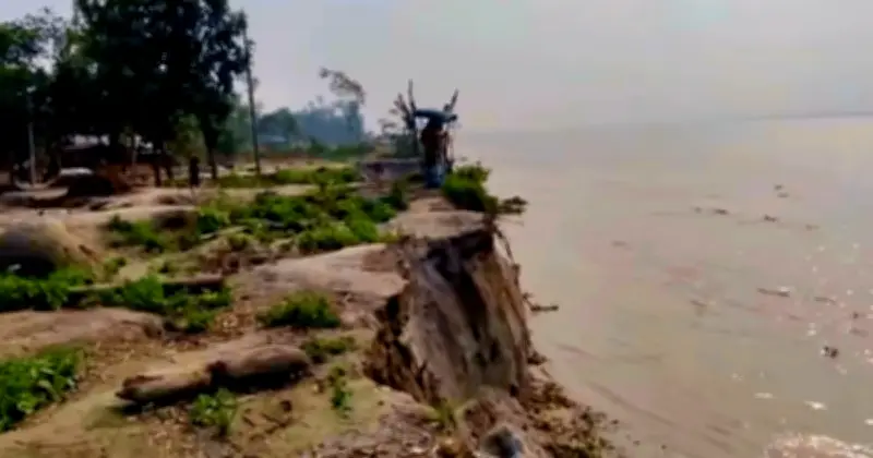 যমুনা নদীর ভাঙনে জামালপুরে শতাধিক পরিবার গৃহহীন, ৮ কোটি টাকার সম্পদ হুমকিতে