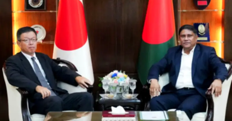 জাপানের রাষ্ট্রদূতের সঙ্গে প্রতিরক্ষা উপদেষ্টার সাক্ষাৎ