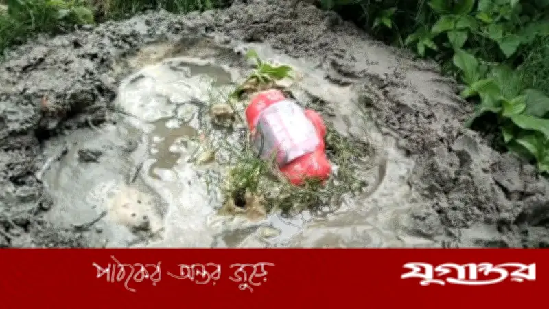 দামুড়হুদায় ‘জয় বাংলা’ লেখা বোমাসদৃশ বস্তু উদ্ধার, আতঙ্ক