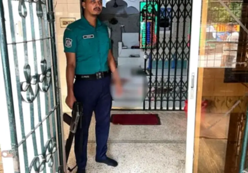 খুলনার মসজিদে গুলির ঘটনায় তদন্তে নেমেছে পুলিশ, একাধিক দিক খতিয়ে দেখা হচ্ছে