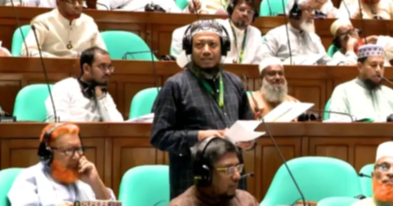 কুষ্টিয়ার এমপির চোখে বাজেট ‘লুটপাট’, তুলনা চানাচুরের সঙ্গে