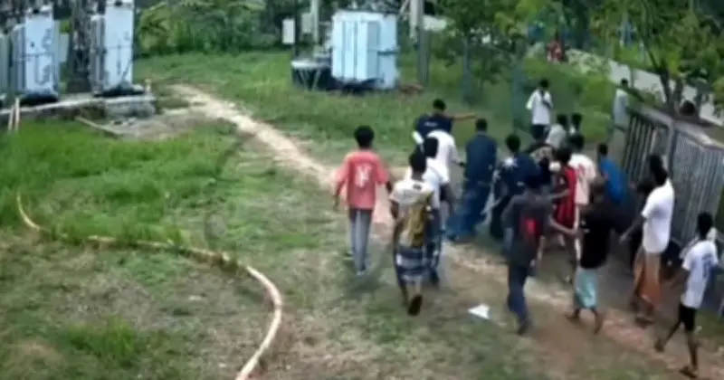 ফরিদগঞ্জে পল্লী বিদ্যুতের লাইনম্যানকে মারধর, মামলা দায়ের