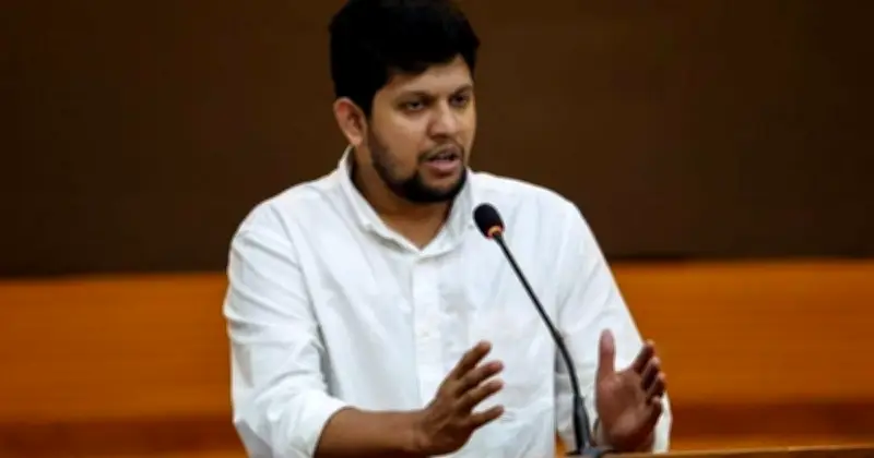 মাহফুজ আলমের রহস্যময় পোস্ট: বলির পাঁঠা হওয়ার সতর্কবার্তা