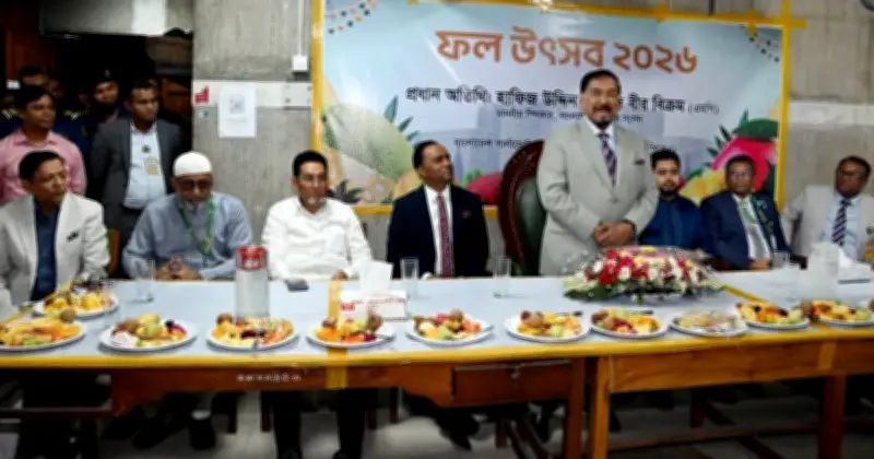 গণতন্ত্র প্রাতিষ্ঠানিক রূপ দিতে সংবাদমাধ্যম কাজ করতে পারে: স্পিকার