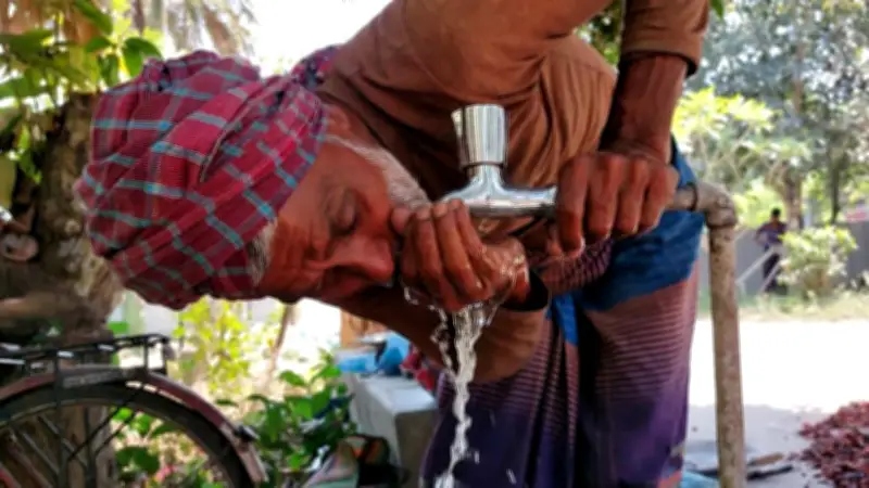 দেশের বিভিন্ন জেলায় মৃদু তাপপ্রবাহ, মস্কো শোধনাগারে হামলা