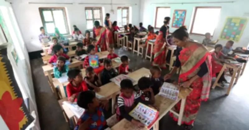 মায়েদের নকশি কাঁথা আয় দিয়ে সন্তানের শিক্ষার খরচ, রাজশাহীতে অনন্য উদ্যোগ