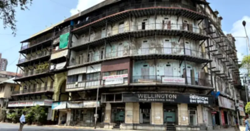মুম্বাইয়ের ইরানি ক্যাফে: কোণঠাসা জায়গায় জন্ম নেওয়া চিরচেনা ঐতিহ্য