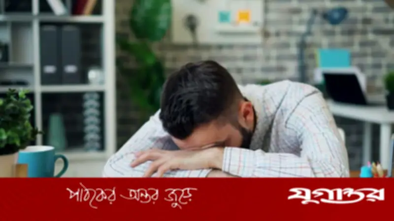 অসুস্থ শরীরেও কাজ: উপস্থিতি পয়েন্ট পদ্ধতি কর্মীদের বাধ্য করছে, গবেষণায় চাঞ্চল্য