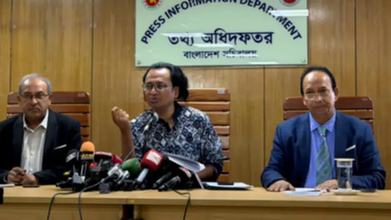 রাজধানীতে বাসের ধাক্কায় নিহত ১, আহত ৩
