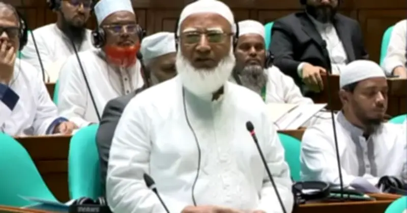 বিরোধীদলীয় নেতার ১০ কেজি আমের উপহারে মুখরিত সংসদ
