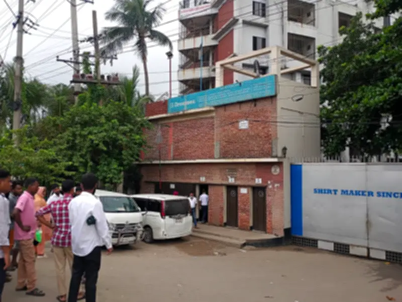 গাজীপুরে কারখানার পানি পান করে শতাধিক শ্রমিক অসুস্থ