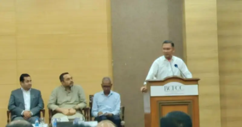 তরুণদের মাদক থেকে রক্ষায় বিকল্প পথ খুঁজতে হবে: প্রধানমন্ত্রী
