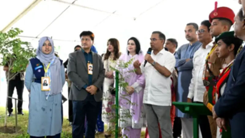 প্রধানমন্ত্রী বললেন, বছরে অন্তত একটি গাছ লাগানোর অভ্যাস গড়তে হবে